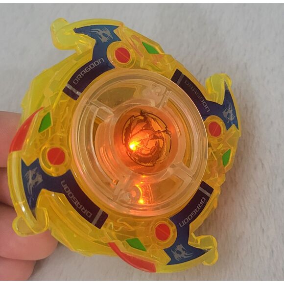 VTG 2002 Hasbro Yellow Dragoon F Electronic Beyblade V-Force Series - Picture 8 of 8